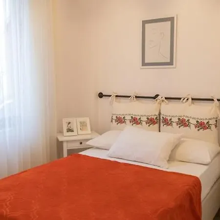 Nil House Bed & Breakfast Ayvalik
